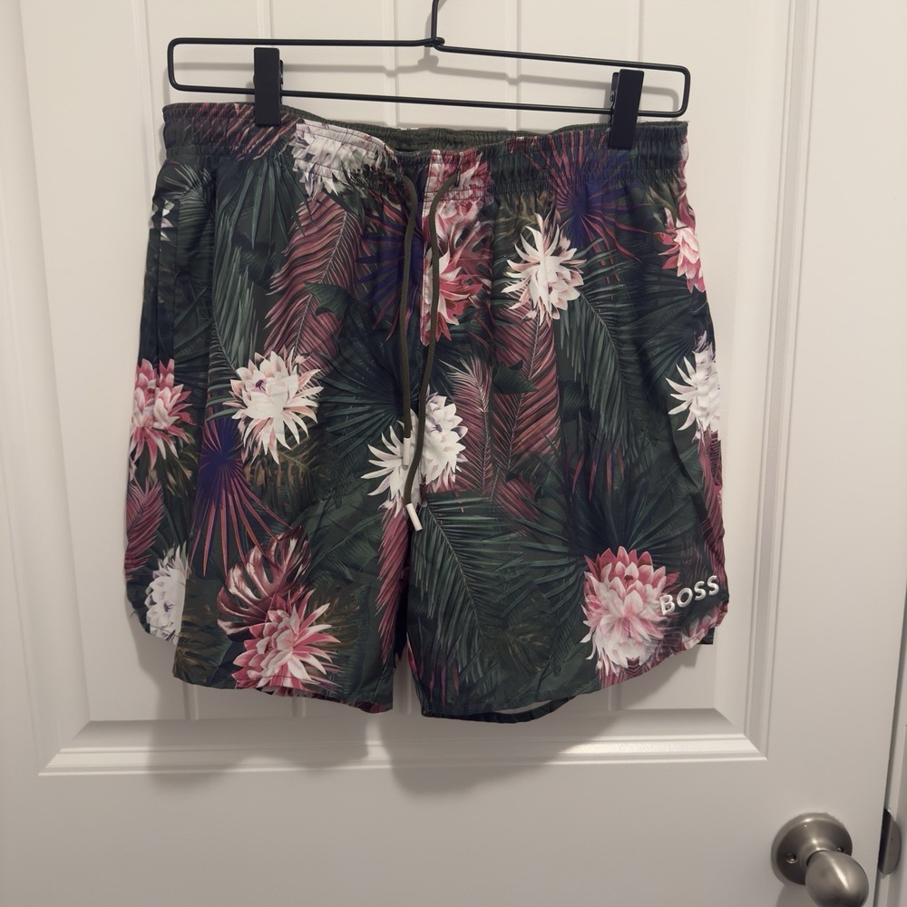 Boss Men's Green Pink Floral‎ Swim Trunks Size Medium